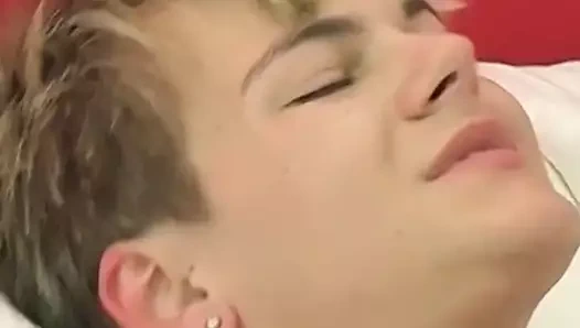 Deviant twinks dillon samuels ve jamison harper anally sürülmüş