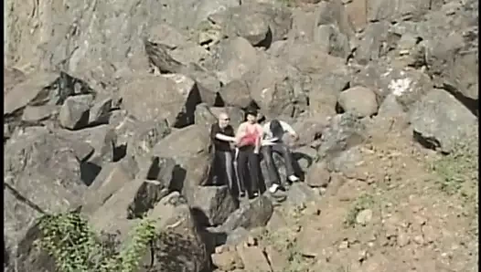 Deneysel biseksüel üçlü grup seks - boşalma macerası