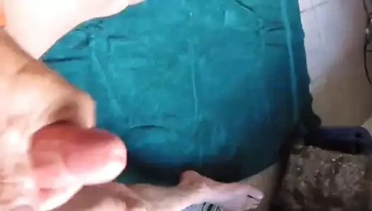 Das Handtuch muss jetzt auch in die Waesche