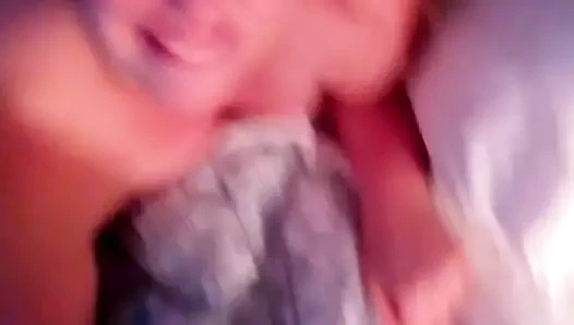 Cassandra verir bir oral seks