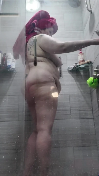 Seksi iri güzel kadın Amanda duşta azdırıyor