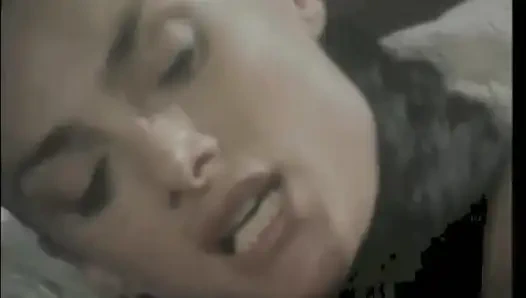 Venüs Sikişmeyi Ve ağzına Boşalmayı Seviyor