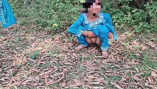 Hintli çift seks kocası karısını sikiyor