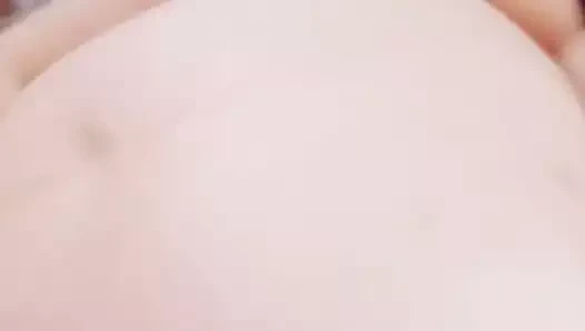 Hamile büyük memeler