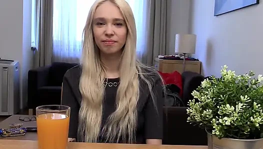 Seksi öğrencinin paraya ihtiyacı var- röportaj