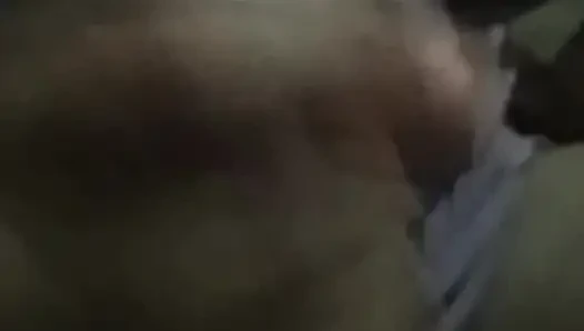 Angel aldatmak için komşularını baştan çıkarmaya çalışıyor