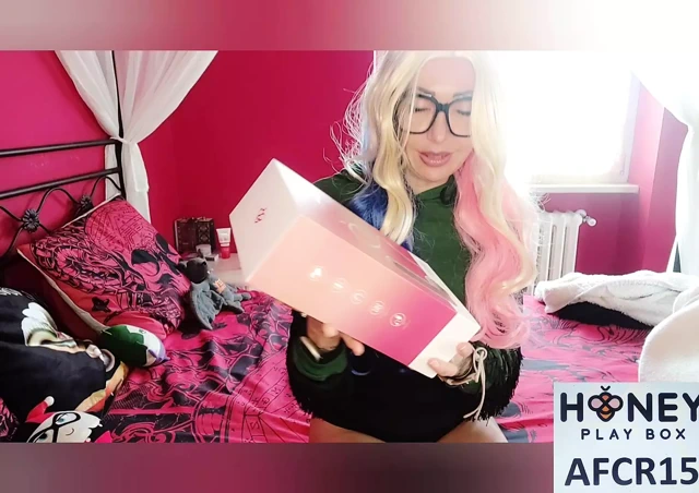 Lavinia'nın yeni büyük oyuncağı fışkırtıyor