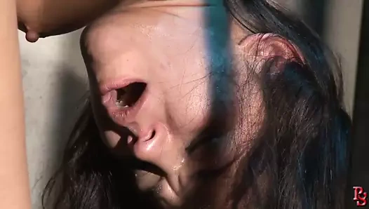 Bağlı güzellikler hakim, aşağılanmış ve sert becerdin.