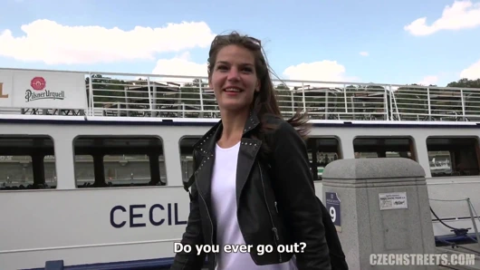 Çek sokakları - şimdiye kadarki en ürperen kız