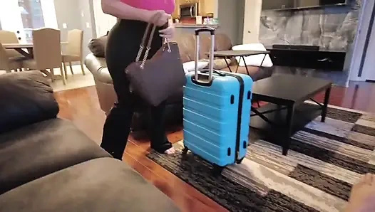 Üvey oğul tombul pawg üvey annesi Danni Jones'u ayrılmamaya ikna ediyor