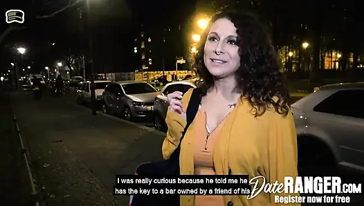 Mara Martinez barda göt deliğini siktiriyor!