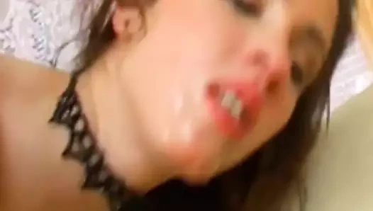 Cinsel Hayatından Daha Fazlasını İstiyor