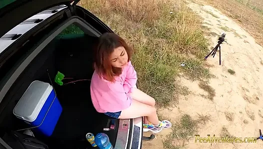 Hipster teen pee in her jeans - Smoking with her bladder full