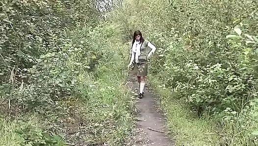 Renata bütün gün yarak almanın tadını çıkarıyor