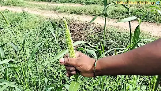 Sumitha bhabi komşus un kocasıyla bir ilişki yaşıyor. Sert seks seansı, açık havada göğüslerini gösterme, amcık yalama, xxx, net ses