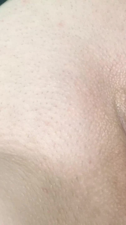 Bir sarışın ev yapımı pornoda göğüslerine dokunulmasına izin veriyor. | Klip 3