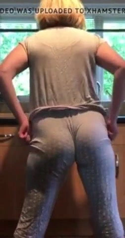 Seksi adım anne alay içinde mutfak