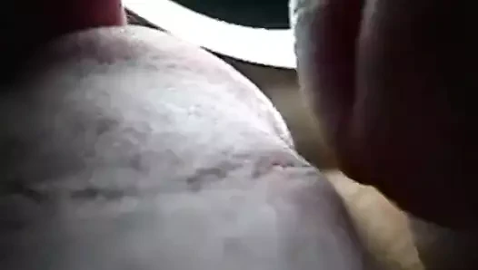 Lecker Sperma auf die Zunge