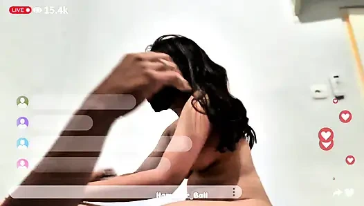 Takipçi isteği: Hindistan'dan orta yaşlı seksi kadın modeliyle canlı yayın