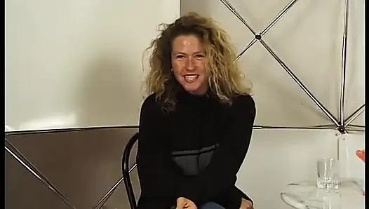 Esmer olgun bayan oyuncu seçmelerinde sert sikişiyor