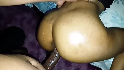 Üvey babam büyük zenci yarağı amımı çok ıslatıyor