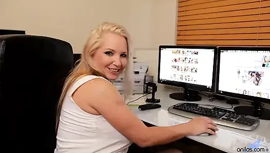 Office Tits