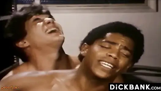 Azgın eşcinsel prezervatifsiz alt sıkı delik