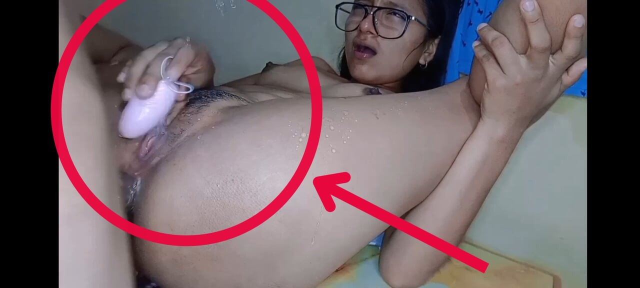 Üvey kız kardeşim yarağımda haber vermeden 8 kez geldi