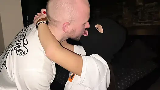 Maskeli bir evli kadının gerçek aldatması - yakın plandan sızıyor