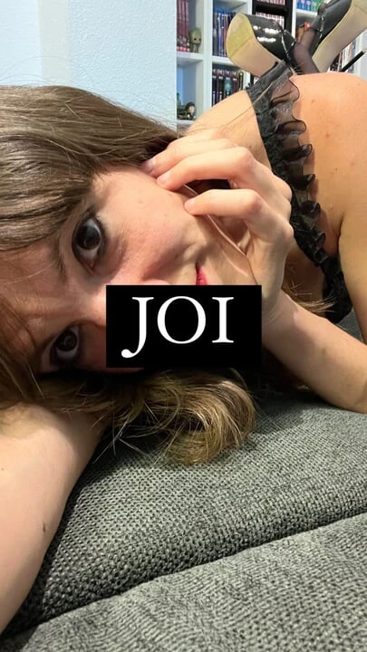 Kom Joi met pijpbeurt, poesje, anaal en klaarkomen op de telling.