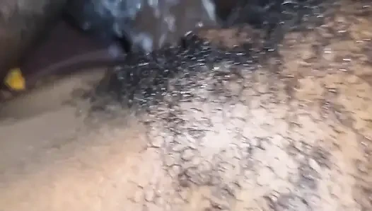 Islak meyve suyu amcık çok güzel sikiliyor