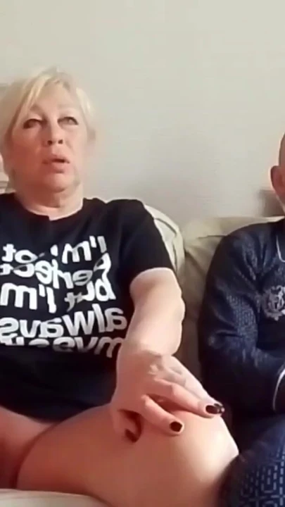 Üvey annem sikişmeyi seviyor | Klip 1
