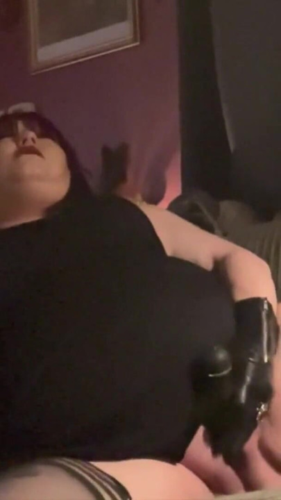 Bbw sürtük tina snua dildos onu şişman amına kadar o boşalan! - şişman ingiliz seksi gotik pis konuşmalar ve amını sikikleri | Klip 1