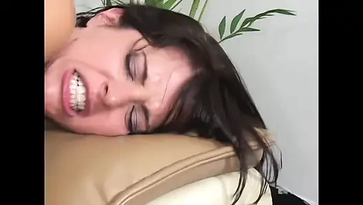 Druna: Büyük Azgyn Penisin İçin Büyük Muhteşem Popomu