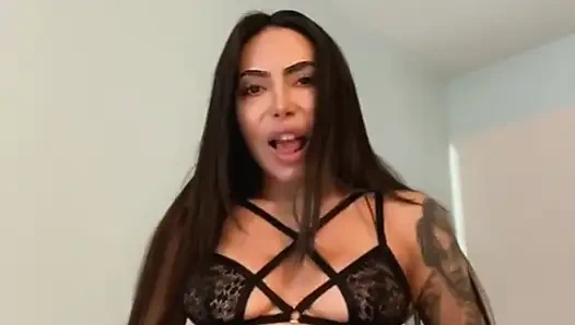 Senin için boşalana kadar amımı sikiyorum