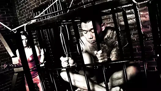 Tanya Cox ve Amy Azurra ile üçlü seks partisi