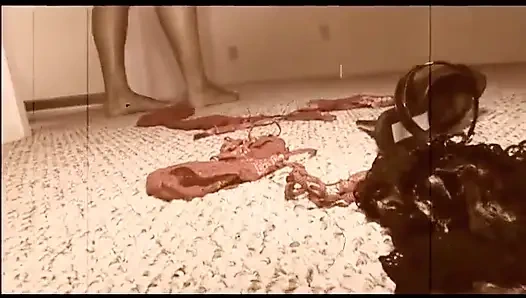 Büyük götlü güzel genç zenci kızlar canavar siyah yaraklarla sikiliyor ve amına boşalıyor