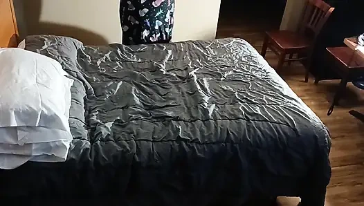 Özensiz lynn kafası o süper bomba gırtlağını ateşliyor