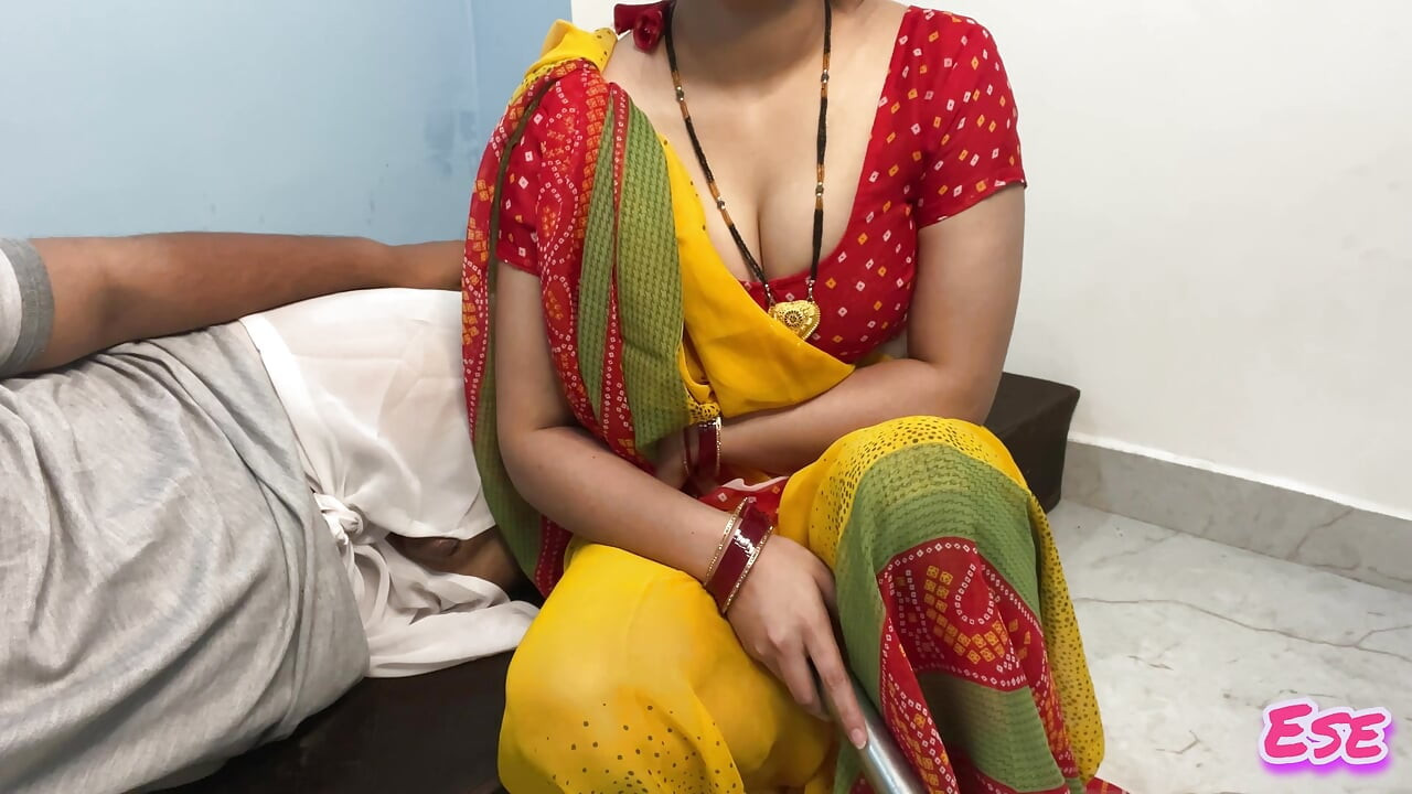 Tharki Sasur Ne Apni Bahu Ko Diye Picche Se Jatke