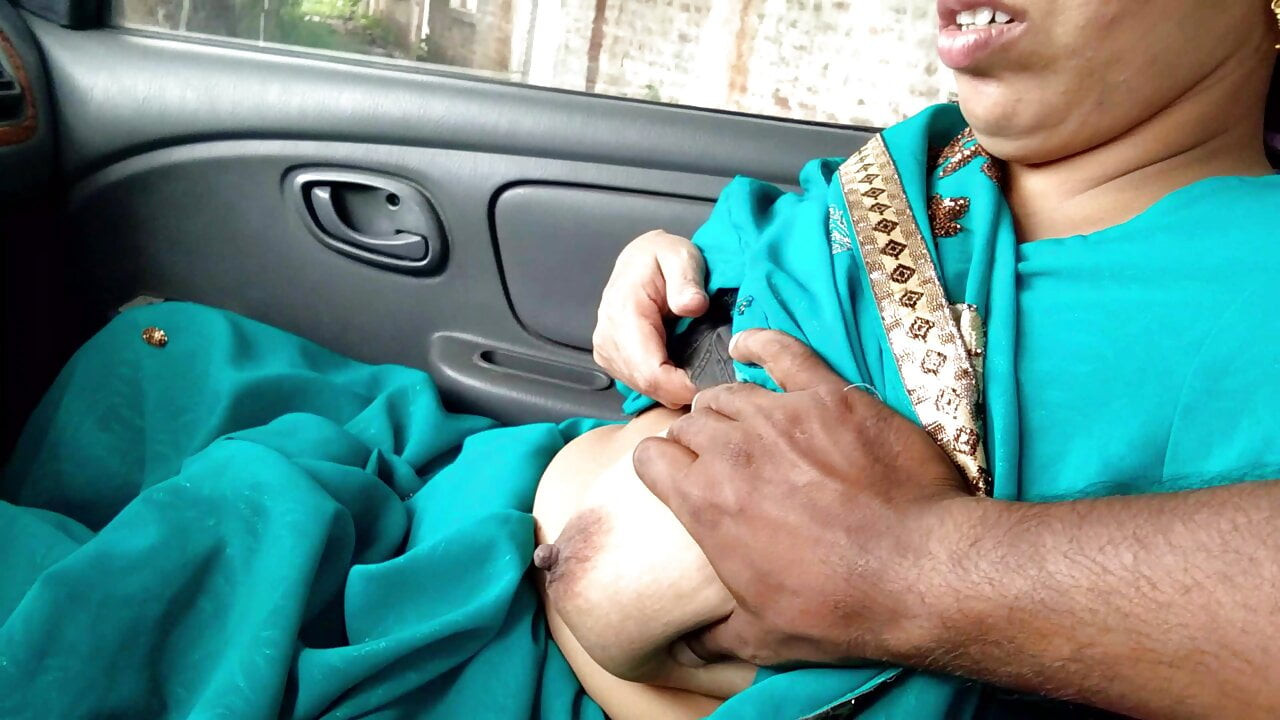 Desi Hint aunty ne oral seks diya yabancı ko araba beni üzerinde karayolu