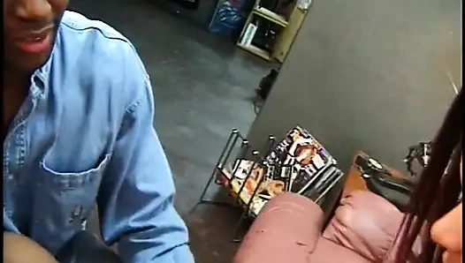 Старая Punnany получает хуй