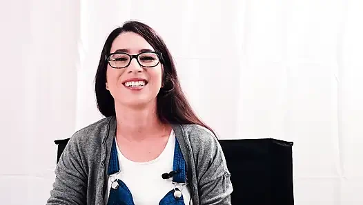 Serena Blaire ile 20 rastgele soru | Adult Time