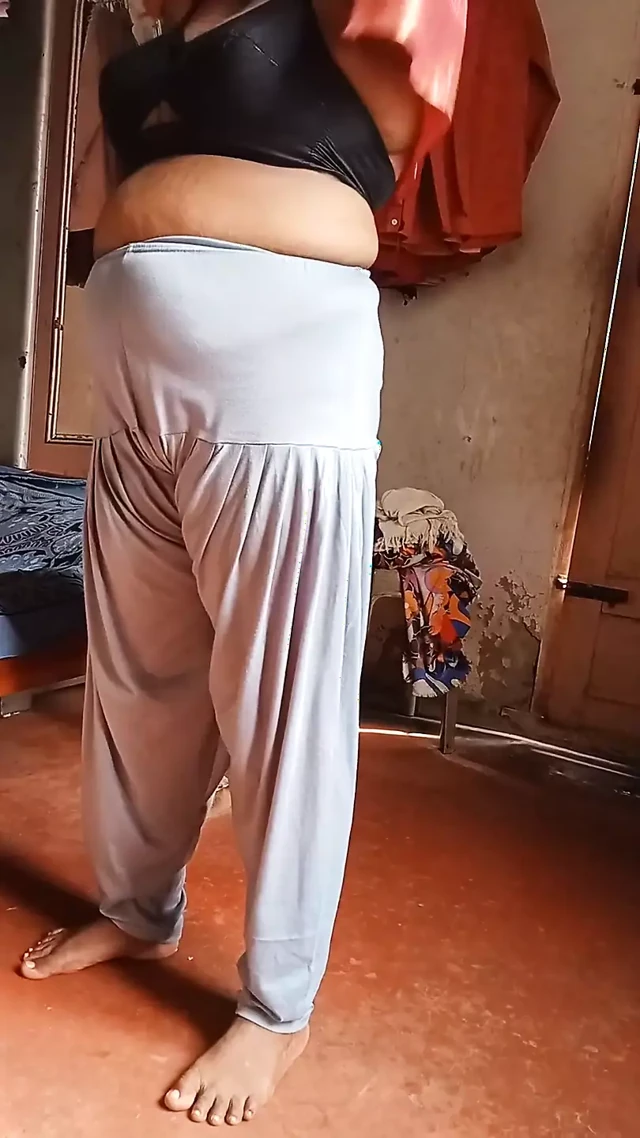 Üniversiteli lacher elbise değiştiriyor