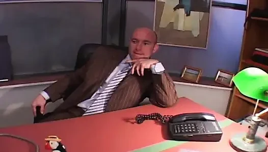 Fransa'dan zenci hemşire sıkı götünü siktiriyor