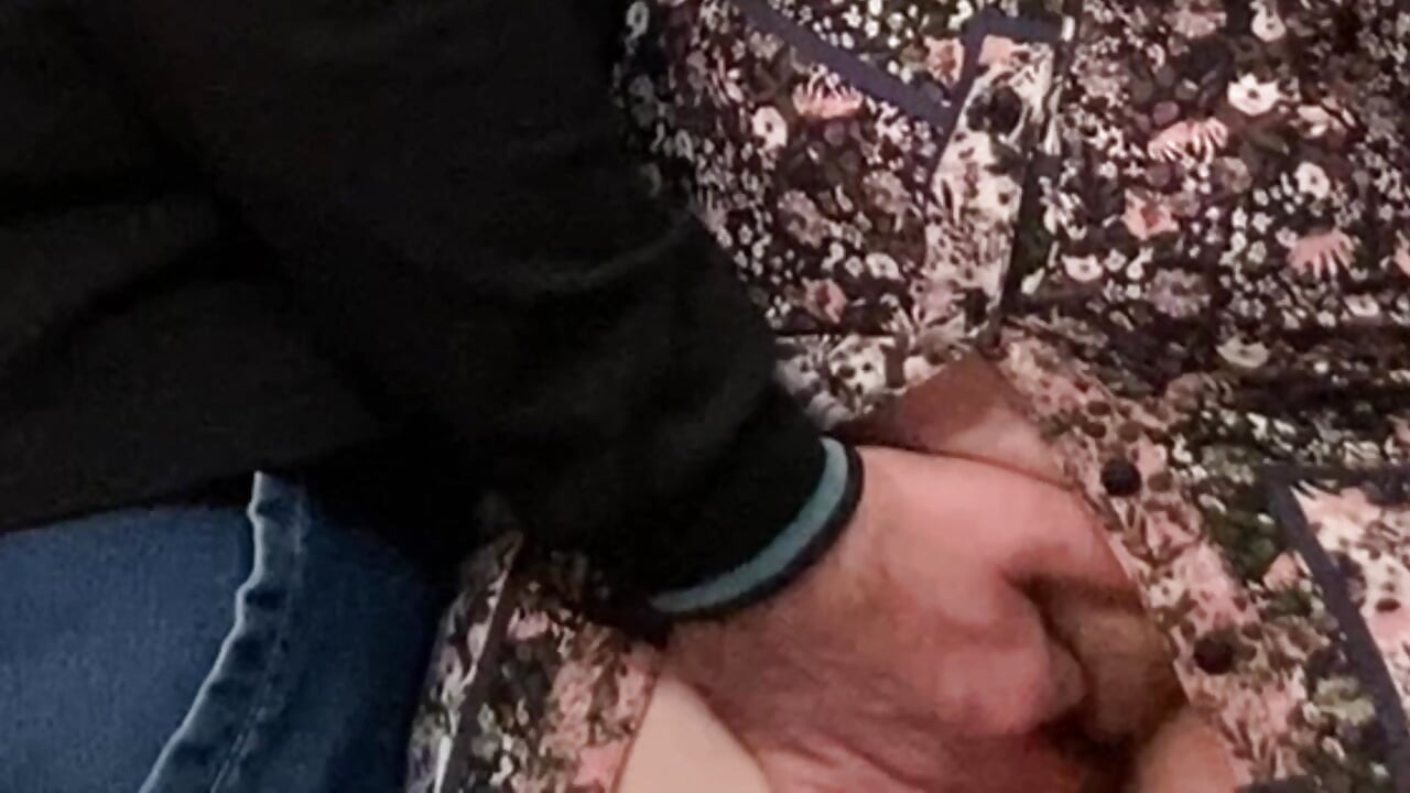 Garip sapık metroda amını ovuyor