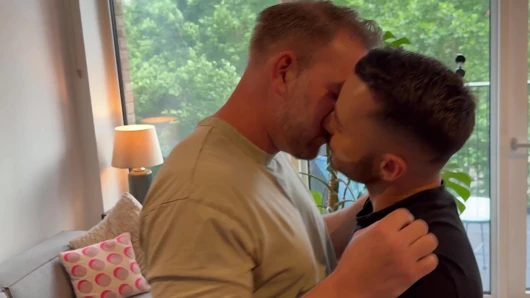 Seksi genç twunk brett tyler rawdogs etli Daddy_dan_xxx
