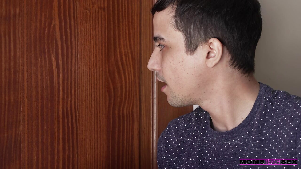 Üvey anne, dudaklarının tadı amcık gibi - s16:e8