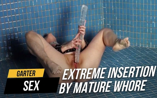 Uzaylı tarafından alınıyor ve sikini sikiyor