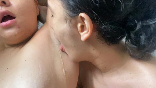 Dil ve tutkuyla koltuk altlarımızı keşfediyoruz: beklenmedik bir zevk