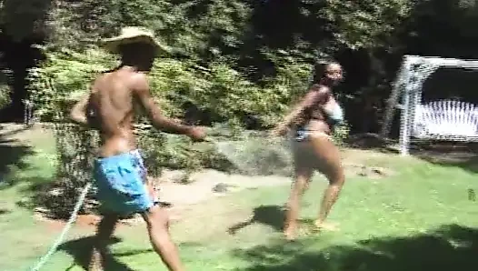 Tatlı zenci orgazmı!!